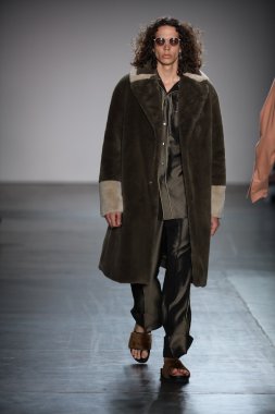 Kavram Kore'nin sıradan insanlar 2016