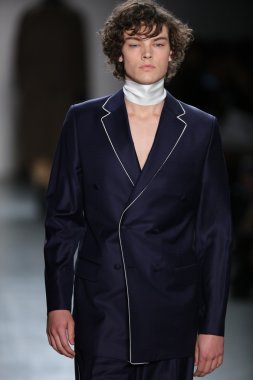 Kavram Kore'nin sıradan insanlar 2016