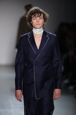 Kavram Kore'nin sıradan insanlar 2016