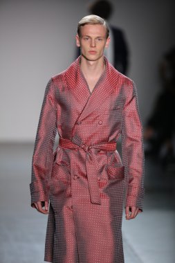 Kavram Kore'nin sıradan insanlar 2016