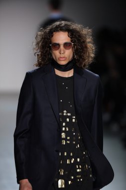 Kavram Kore'nin sıradan insanlar 2016