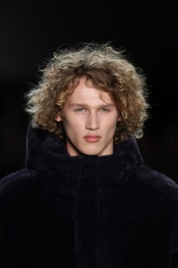 Kavram Kore'nin sıradan insanlar 2016