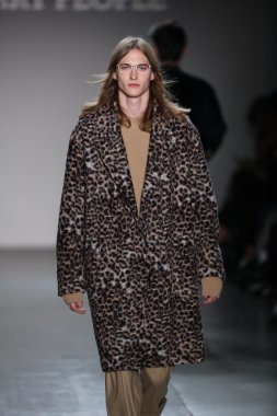 Kavram Kore'nin sıradan insanlar 2016