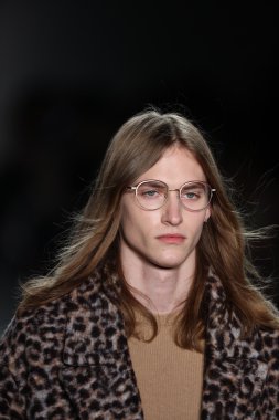 Kavram Kore'nin sıradan insanlar 2016