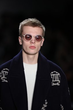 Kavram Kore'nin sıradan insanlar 2016