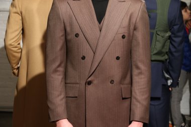 Models pose at the Hvrminn Presentation