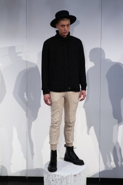 model poses at Matiere Presentation