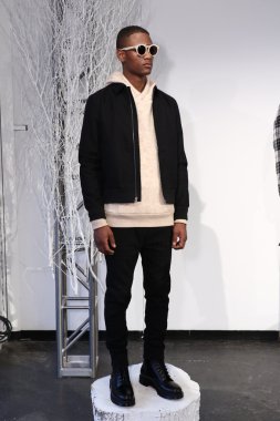 model poses at Matiere Presentation