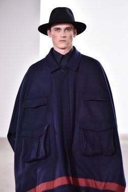 Carlos Campos defile