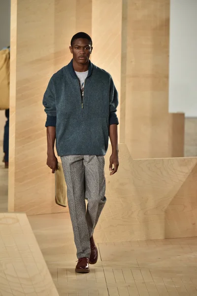 Perry Ellis collection during New York Fashion Week — Stockfoto