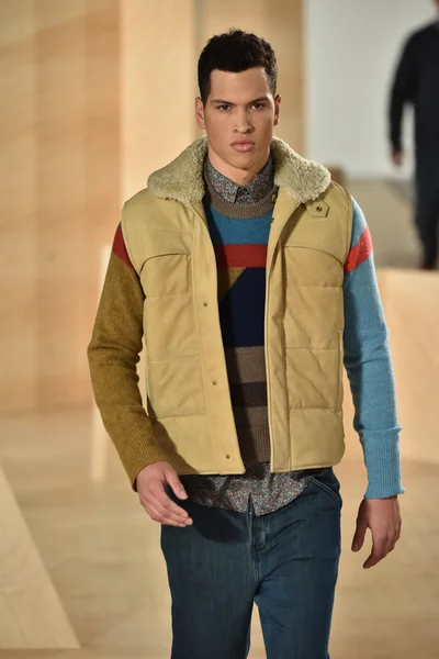 Perry Ellis collection during New York Fashion Week — Stock Photo, Image