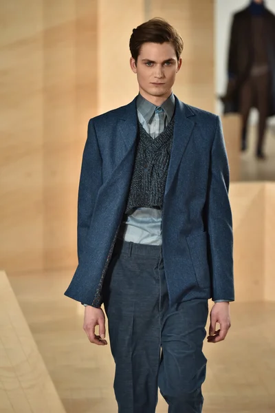 Perry Ellis collection during New York Fashion Week — 图库照片