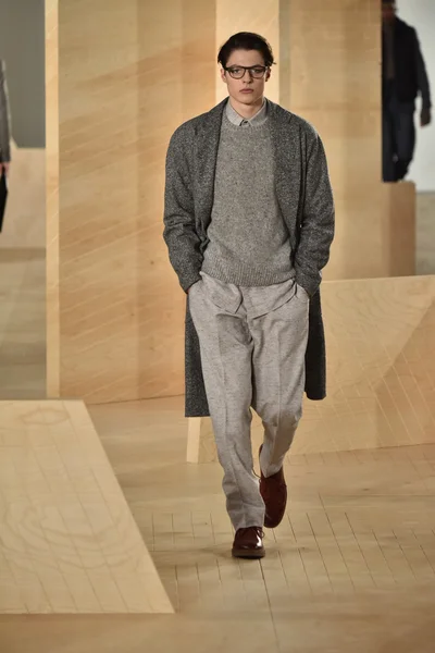 Perry Ellis coleção durante New York Fashion Week — Fotografia de Stock