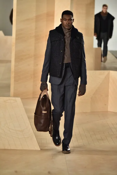 Perry Ellis collection during New York Fashion Week — Stock Photo, Image