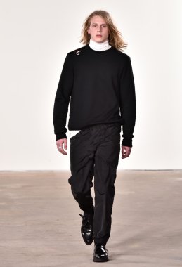 Tim Coppens defile