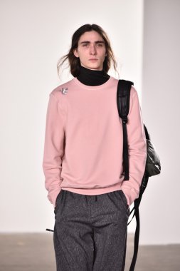 Tim Coppens defile