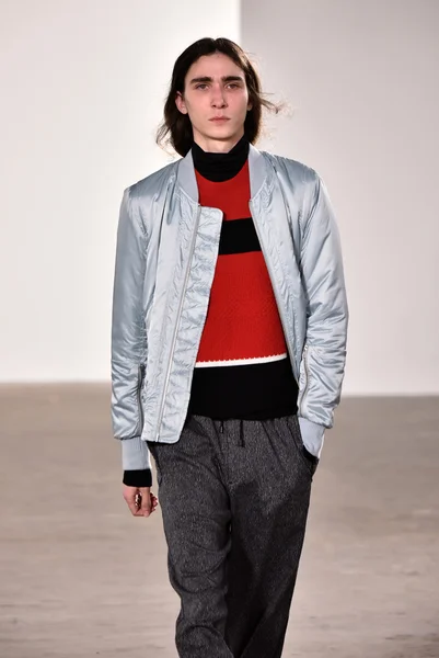 Tim Coppens modeshow — Stockfoto