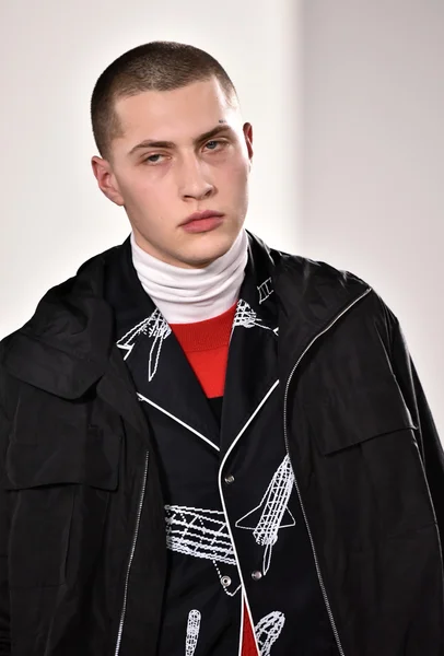 Tim Coppens desfile de moda —  Fotos de Stock