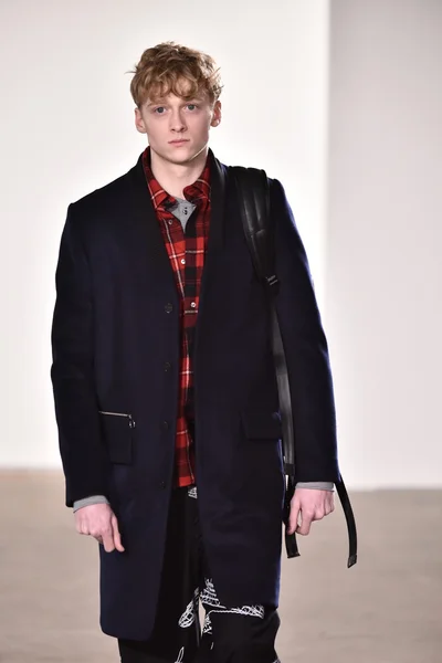 Tim Coppens fashion show — Stock Photo, Image