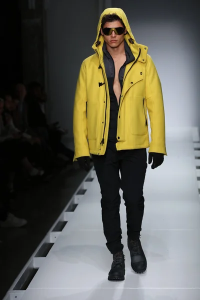 Nautica otoño 2016 desfile de moda de los hombres — Foto de Stock