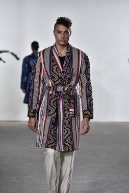 Palmiers du Mal defilesi