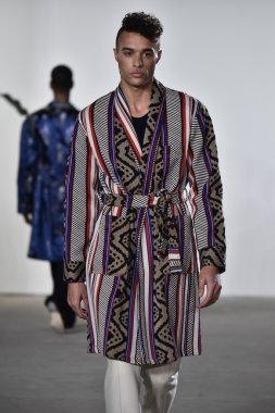 Palmiers du Mal defilesi