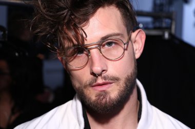 Siki Im gösterisi sırasında New York Moda Haftası