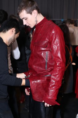 Siki Im gösterisi sırasında New York Moda Haftası