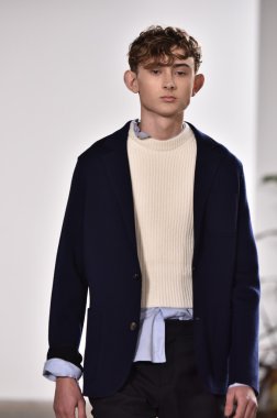 Orley gösterisi sırasında New York Moda Haftası