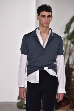 Orley gösterisi sırasında New York Moda Haftası