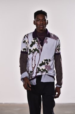 Orley gösterisi sırasında New York Moda Haftası