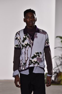 Orley gösterisi sırasında New York Moda Haftası