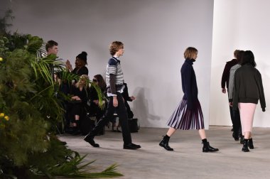 Orley gösterisi sırasında New York Moda Haftası