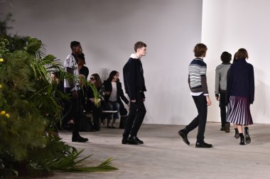 Orley gösterisi sırasında New York Moda Haftası