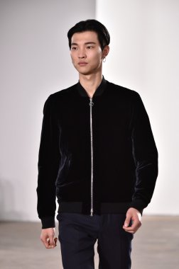 Timo Weiland gösteri