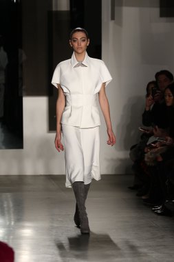 Pamella Roland defile