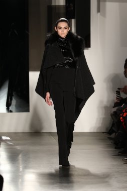 Pamella Roland defile