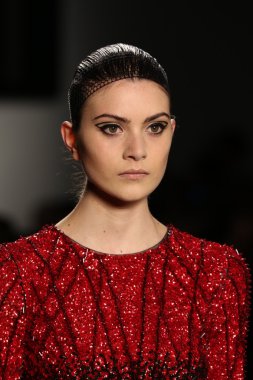 Pamella Roland defile