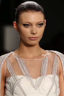 Pamella Roland defile