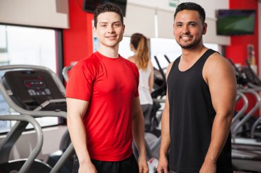 arkadaşlar çalışma dışarı sportif giyim