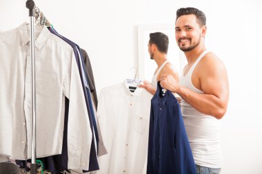  adam ne giyeceğine karar verme