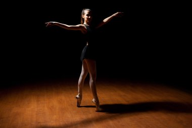  Bale dansçısı ipucu toeing.