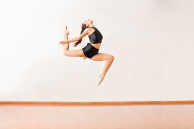  atlama ve poz Bakımı dansçı