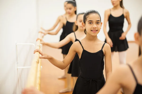 Girls learning how to dance — Stock Photo, Image