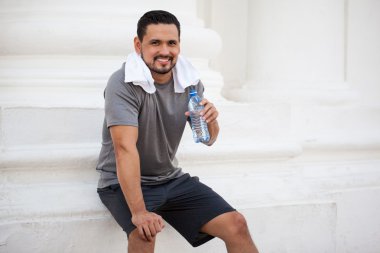  Runner içme suyu bir şişe