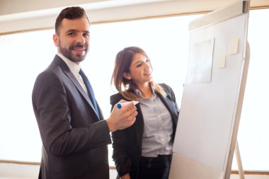  şirket yöneticileri bazı işler yapıyor