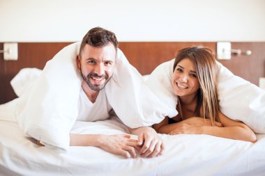 Çift hotel bed ın rahatlatıcı