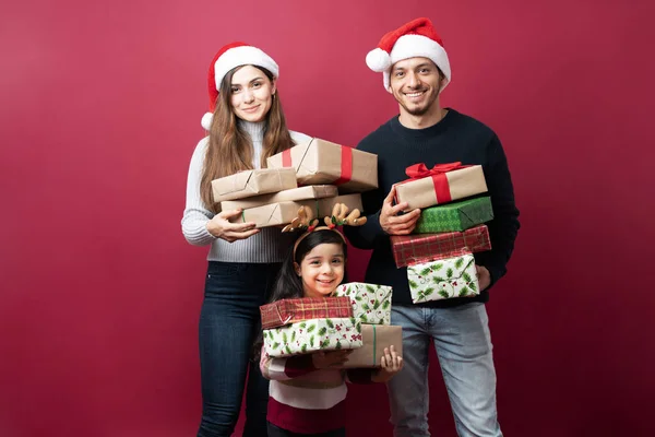 Cheerful Latin Family Carrying Lot Christmas Presents Getting Ready Deliver — Stock Photo, Image