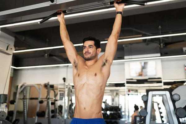 Shirtless Latin Young Man Pull Gym Equipment Exercise His Muscled — Stock Photo, Image