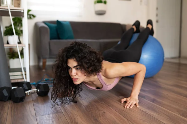 Athletic Young Woman Doing Push Ups Exercises Her Core Arm — Stock Photo, Image